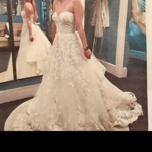 Elegant White Strapless Wedding Dress